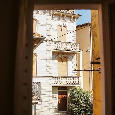Casa Vacanze L'Angolo Fiorito 贝托勒 外观 照片