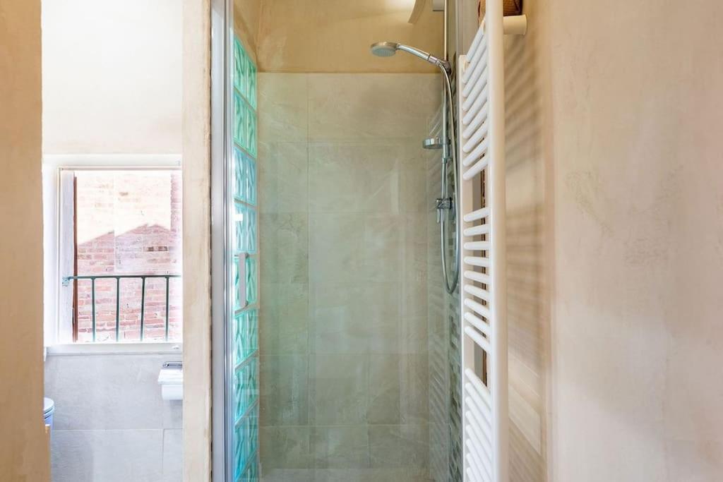 Casa Vacanze L'Angolo Fiorito 贝托勒 外观 照片